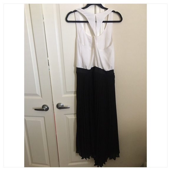 Banana Republic Colorblock Pleated Patio Dress - Picture 5 of 14